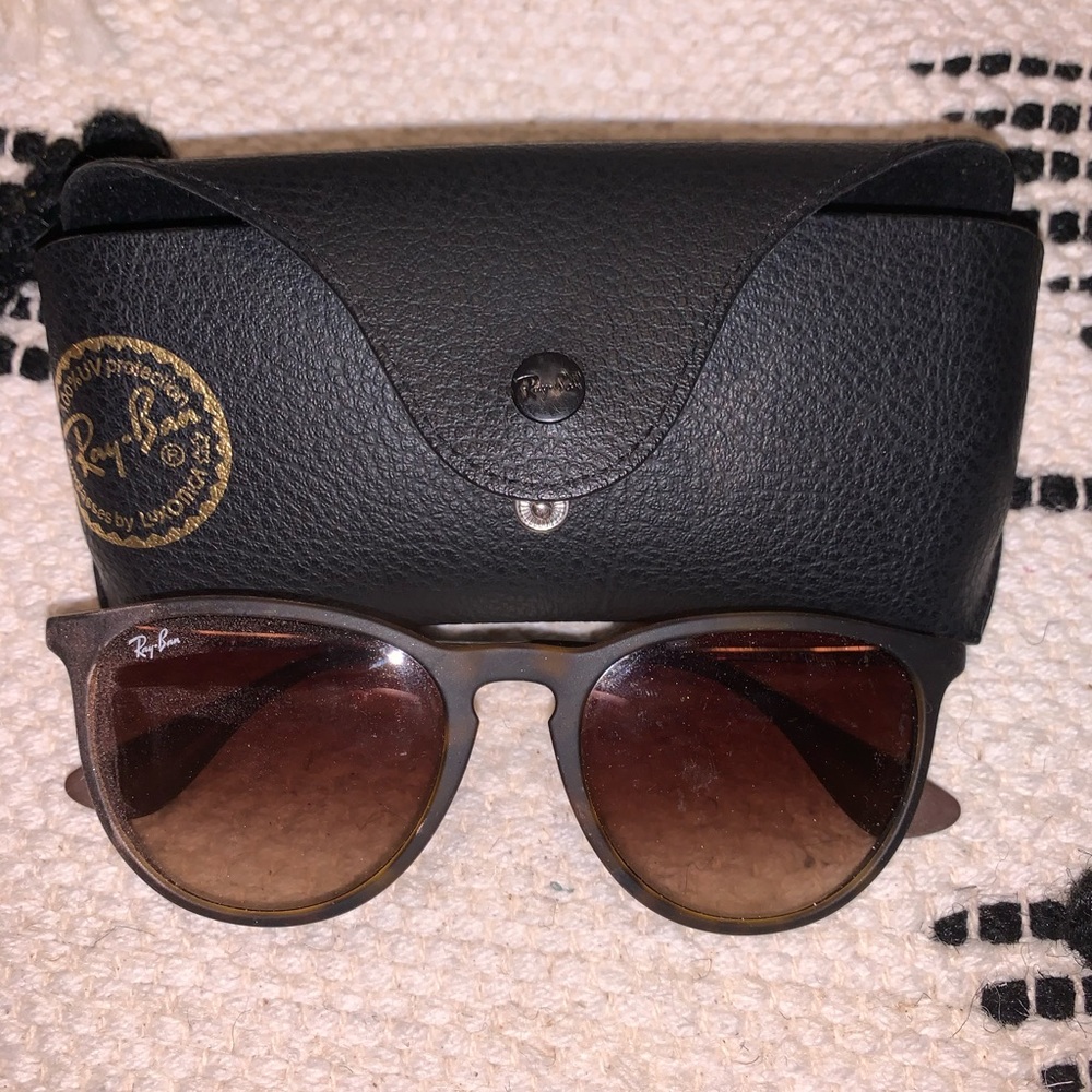 Women’s Ray Ban sunglasses